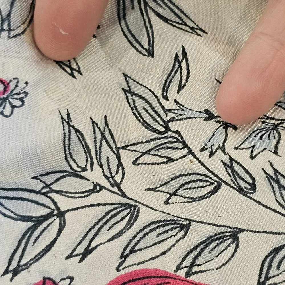 VTG Silk Round Floral Hankerchief Scalloped Edge Blue Pink Rare 40 In Rolled Hem